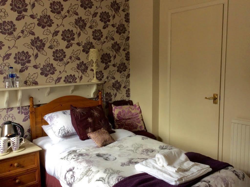 Отель Plumpton Court Nawton Экстерьер фото